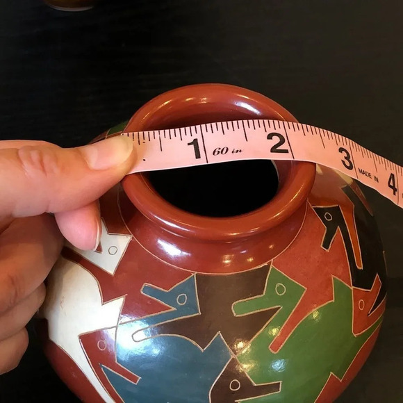 Nicarguense San Juan De Oriente  Artist Signed  Polychrome Pottery Jar Vase - Picture 6 of 10